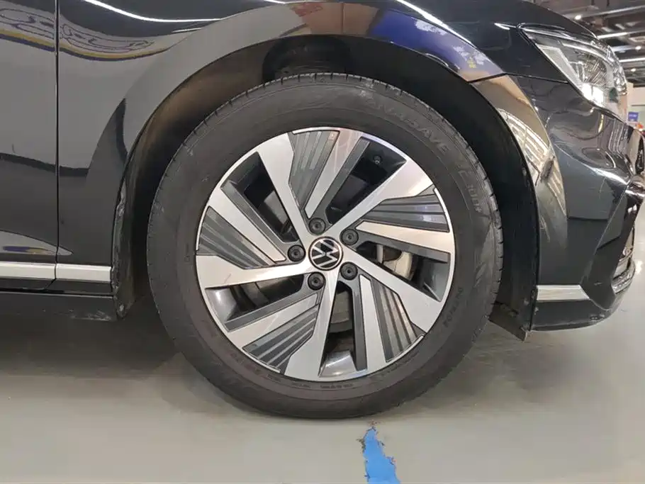 Volkswagen Magotan GTE Plug-in Hybrid 2022 GTE Luxury фото 6