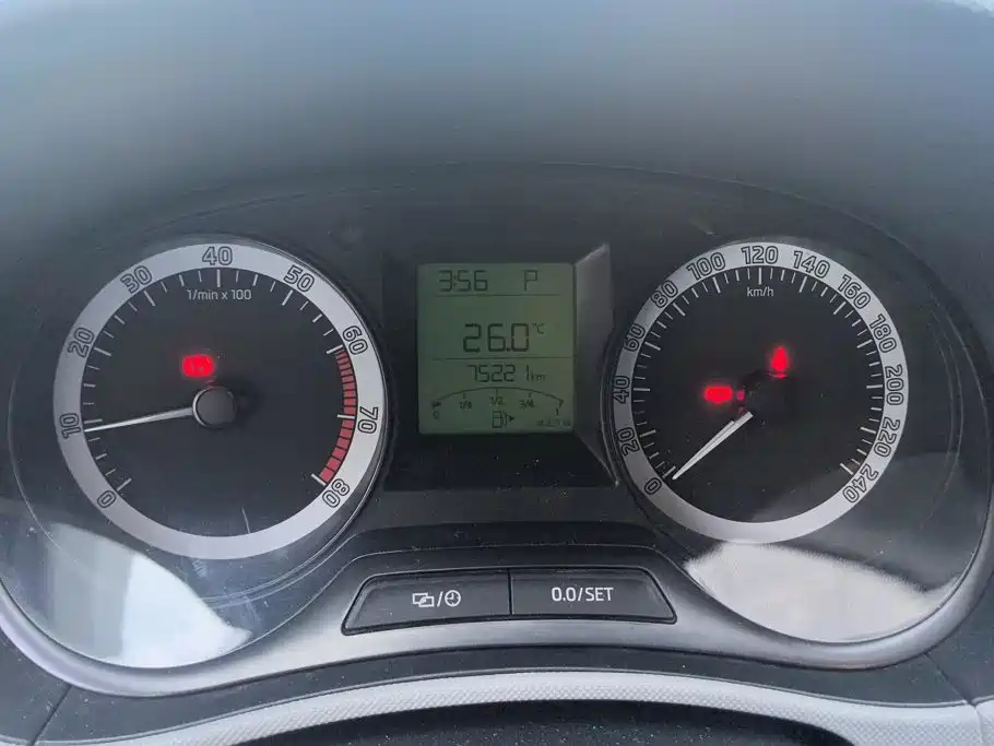 Škoda Fabia 2016 2016 1.4L Automatic Car Enjoy Edition