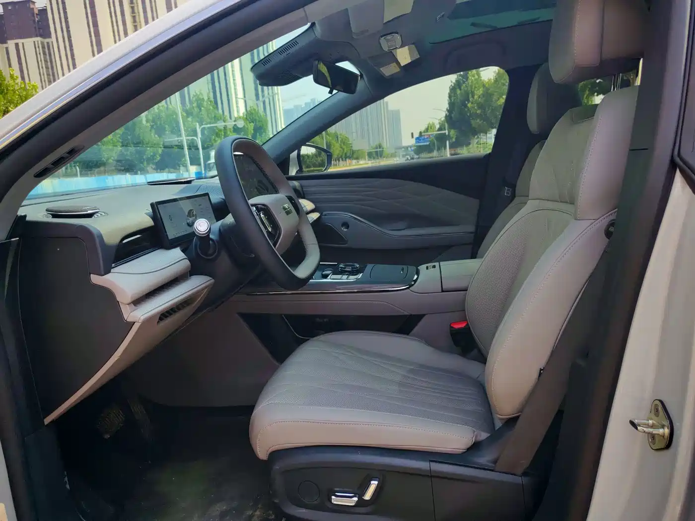 Geely Galaxy Galaxy Xingyao 8 2026 2025 130km EM-i Premium Edition