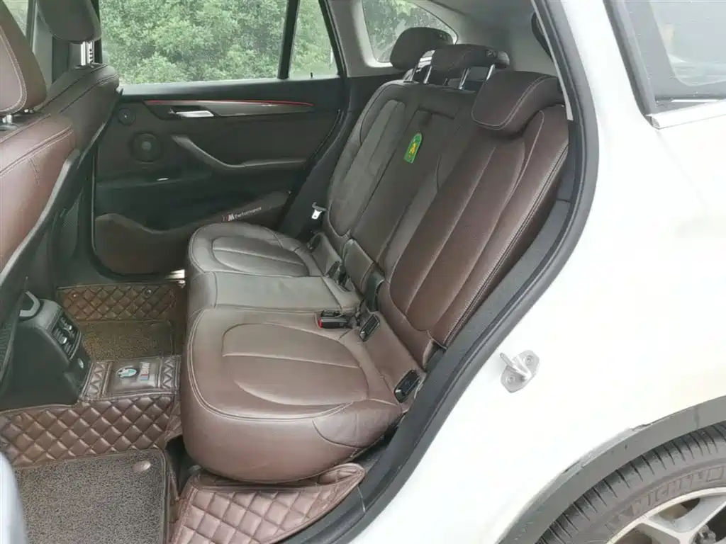 BMW X1 2018 xDrive20Li Luxury Model фото 17