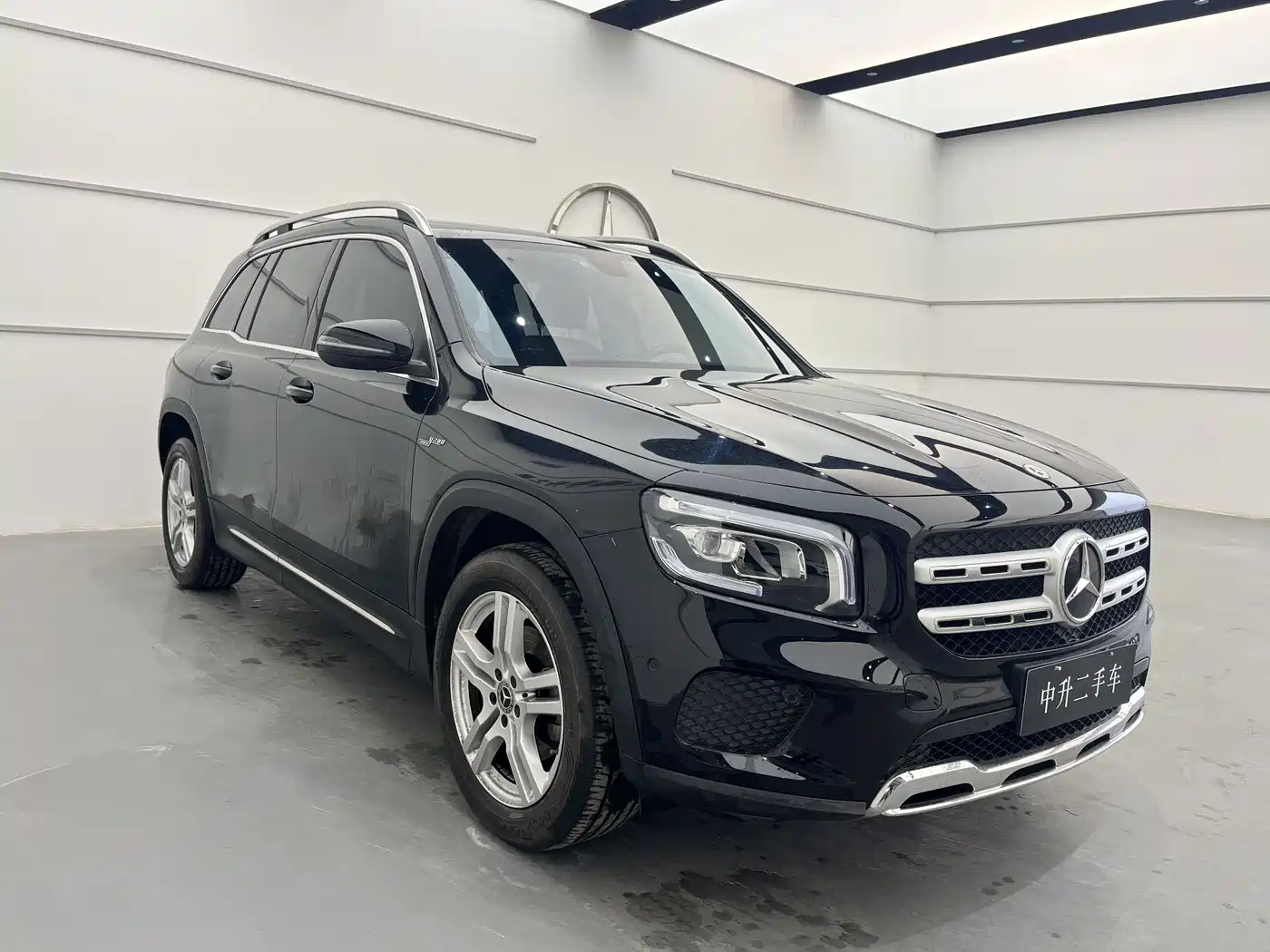 MERCEDES-BENZ GLB