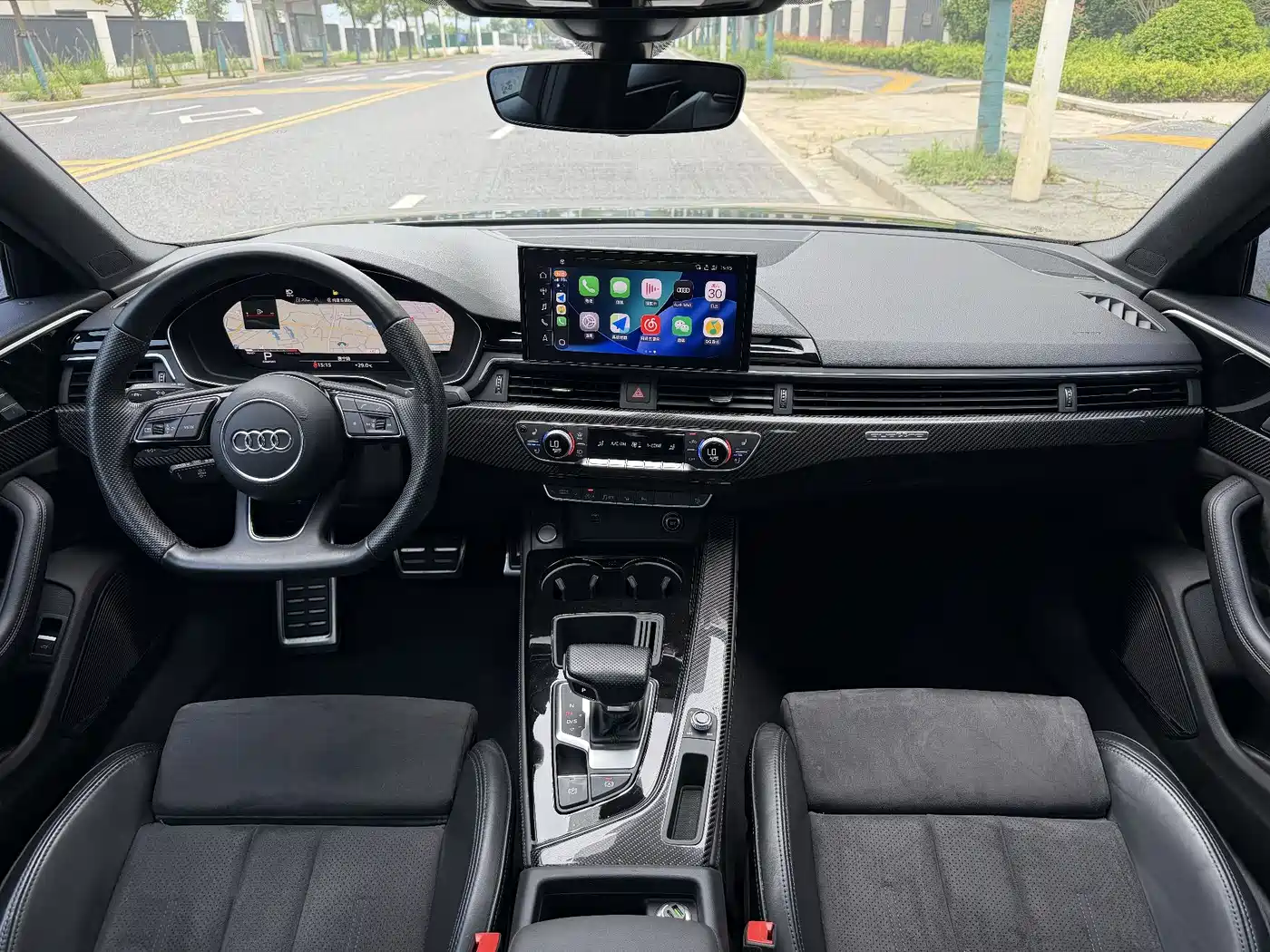 Фото 6 - Audi A4L