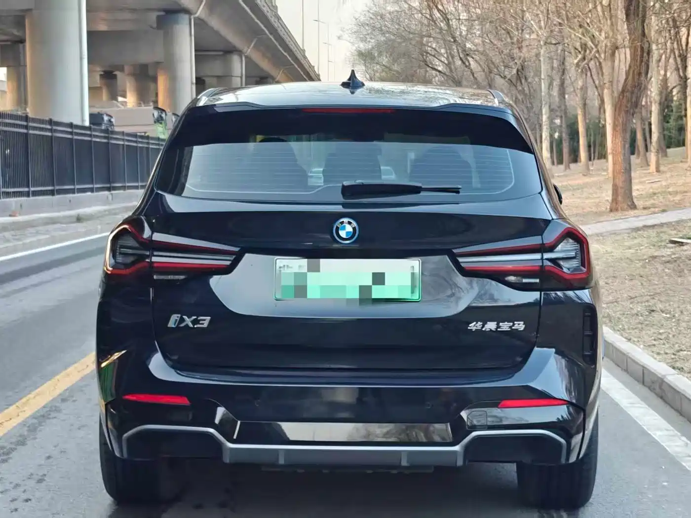 BMW IX3