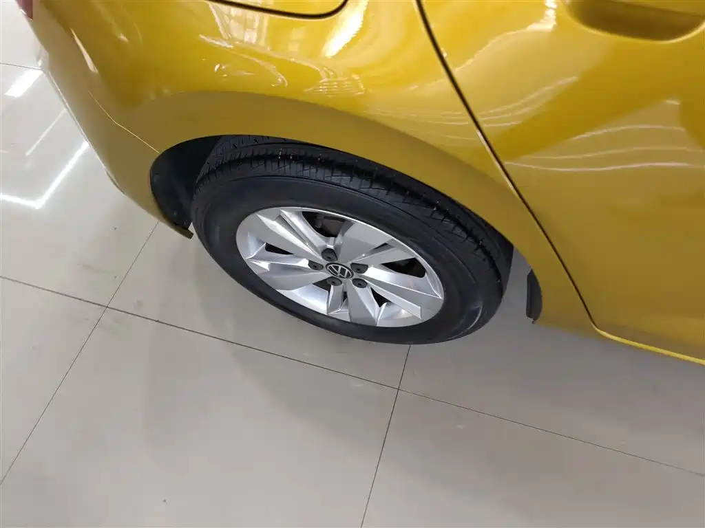 Volkswagen Polo 2021 Plus 1.5L Automatic Panorama Enjoyment Edition фото 26