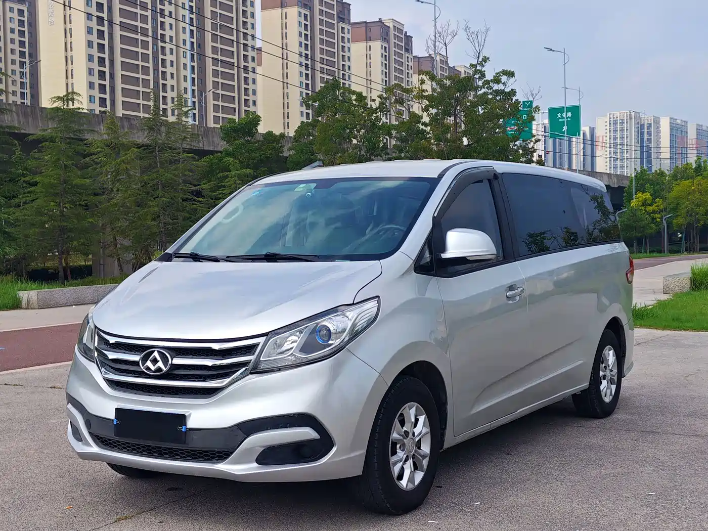 SAIC Maxus Maxus G10 2015 2016 2.0T Automatic Elite