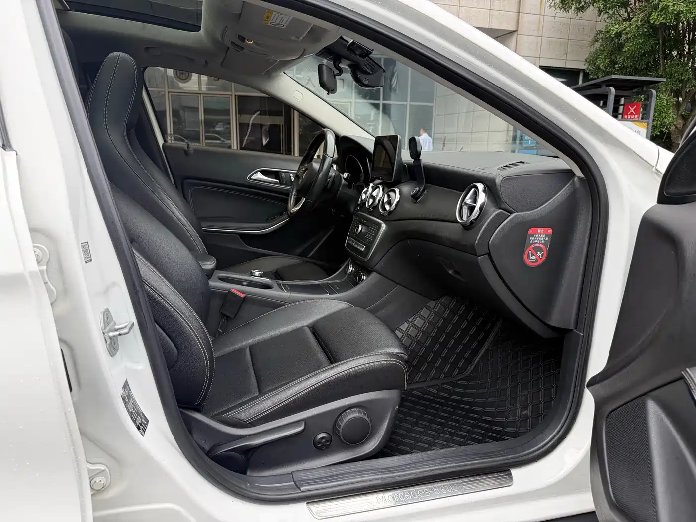 Mercedes-Benz GLA 2017 GLA 200 Fashion фото 13