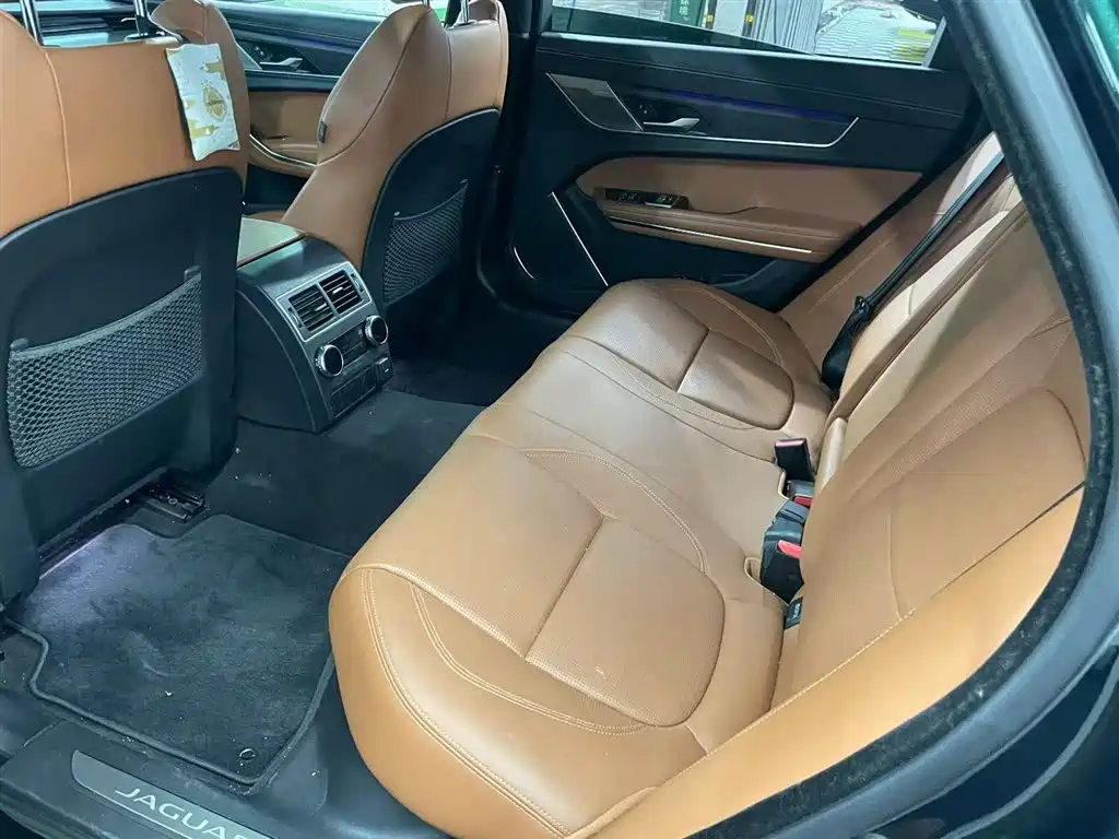 JAGUAR XFL