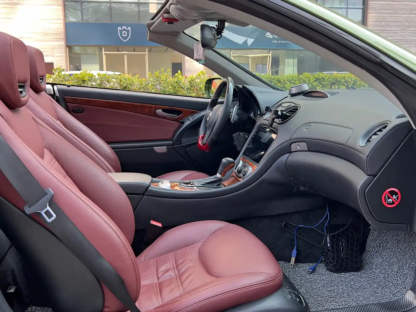 Mercedes-Benz SL-Class 2010 SL 300 фото 17