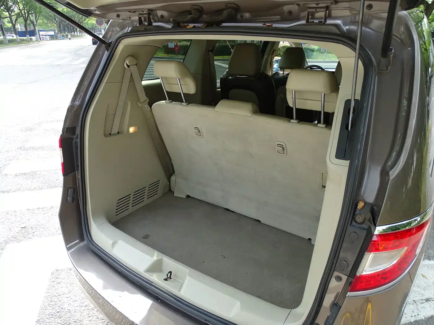 Buick GL8 2011 2011 3.0L XT Luxury Business Flagship