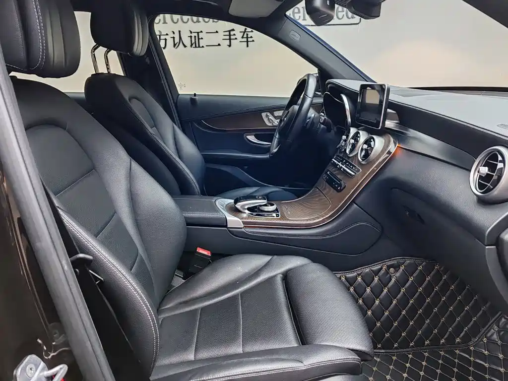 Фото 10 - Mercedes-Benz GLC