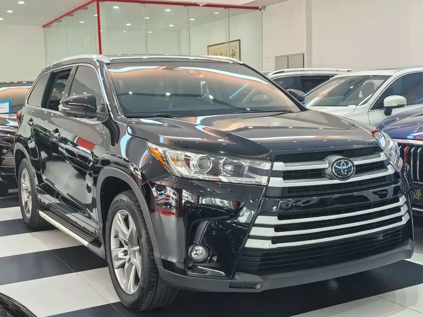 TOYOTA HIGHLANDER