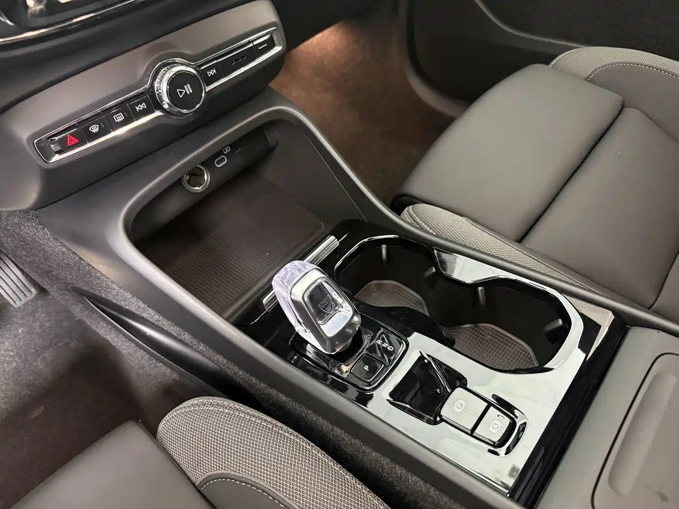 Volvo XC40 2023 2023 B3 Zhiyuan Luxury Edition