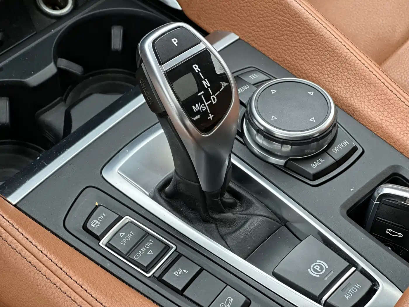 BMW X6 2015 xDrive35i Luxury Model фото 15