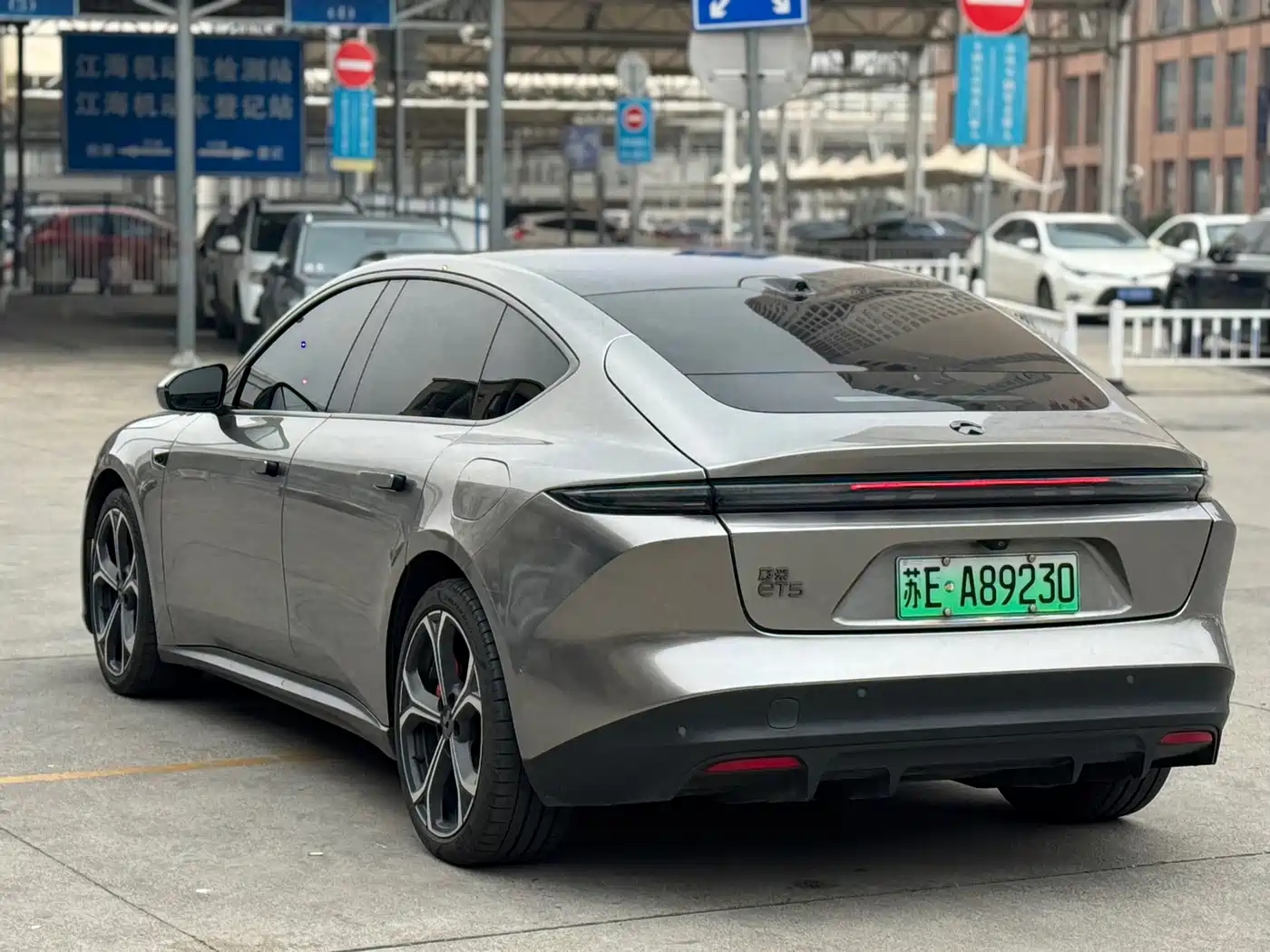 NIO NIO ET5