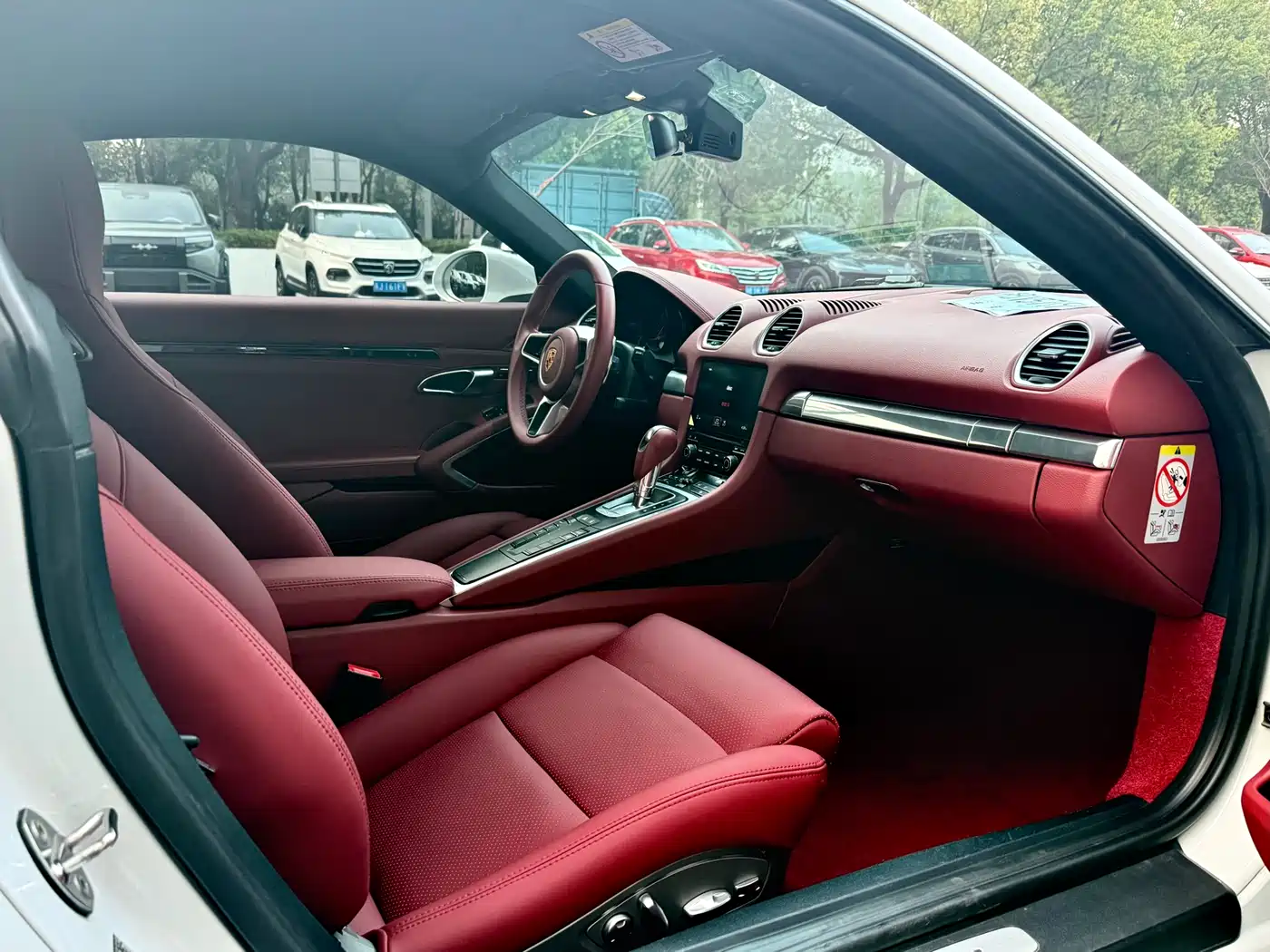 Porsche 718 2018 Cayman 2.0T фото 12