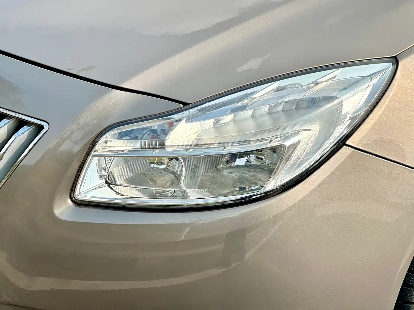 Buick Regal 2010 2.0L Expo Edition фото 15