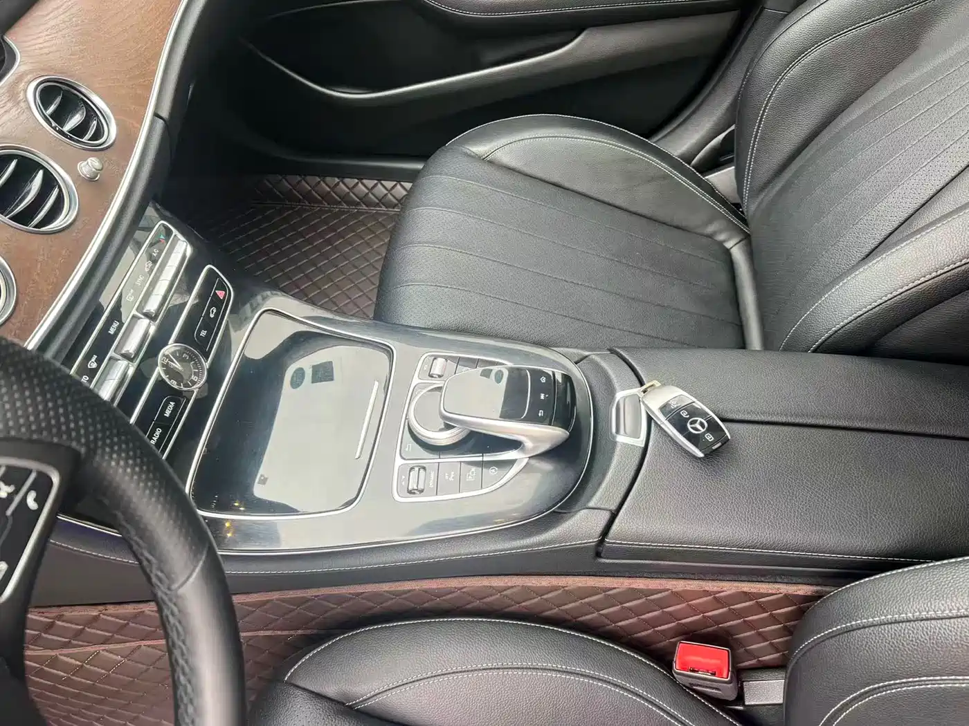 Mercedes-Benz E-Class 2017 E 300 L Luxury фото 11