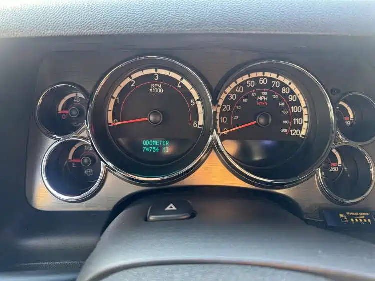 Hummer H2 2013 2008 Model 6.2 AT