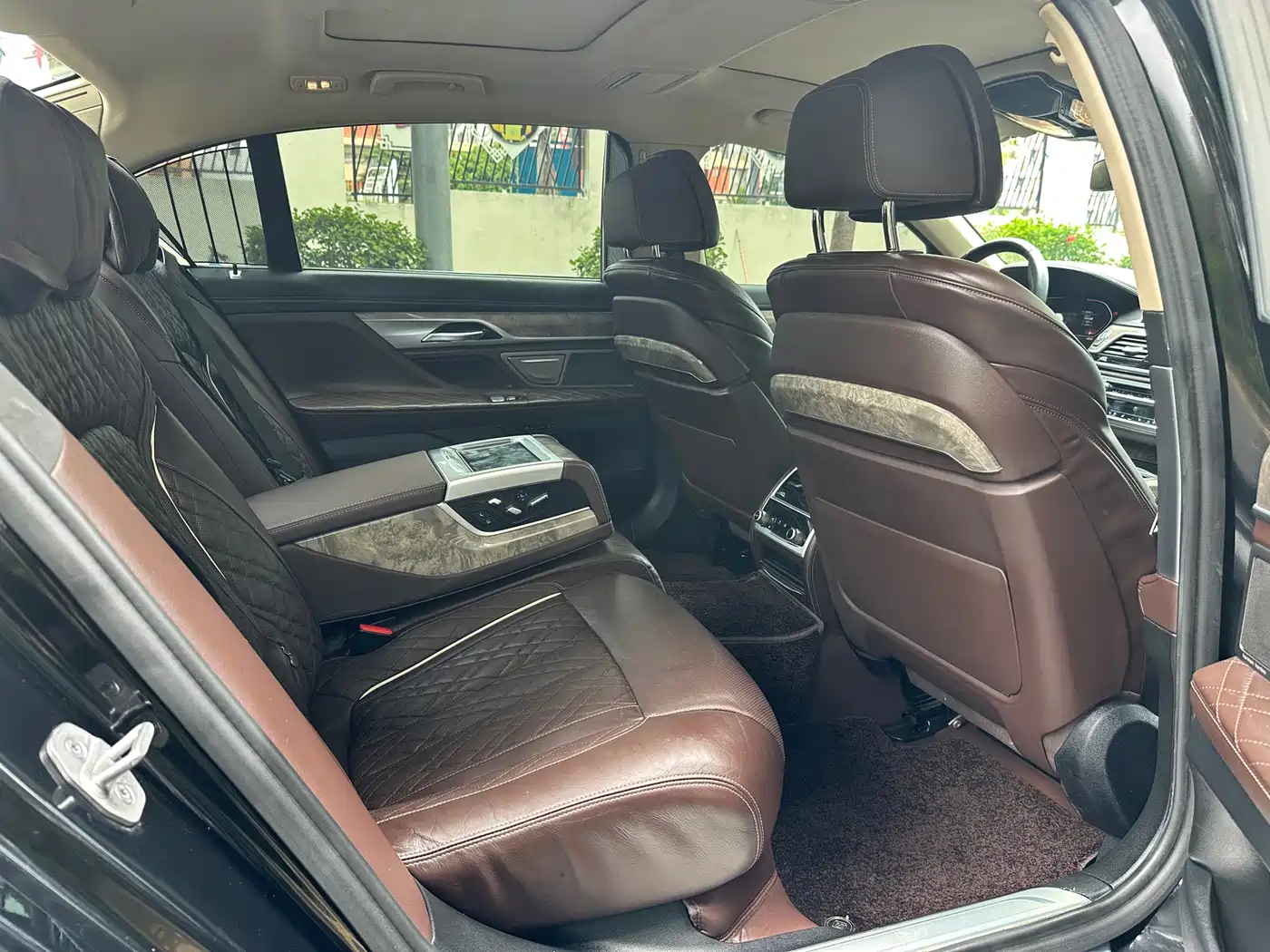 BMW 7 Series 2022 2021 Model 740Li Leading M Sport Package