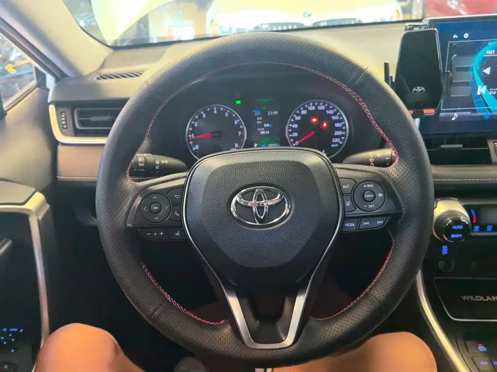 Toyota Wildlander 2020 2020 2.0L CVT 2WD Luxury Edition