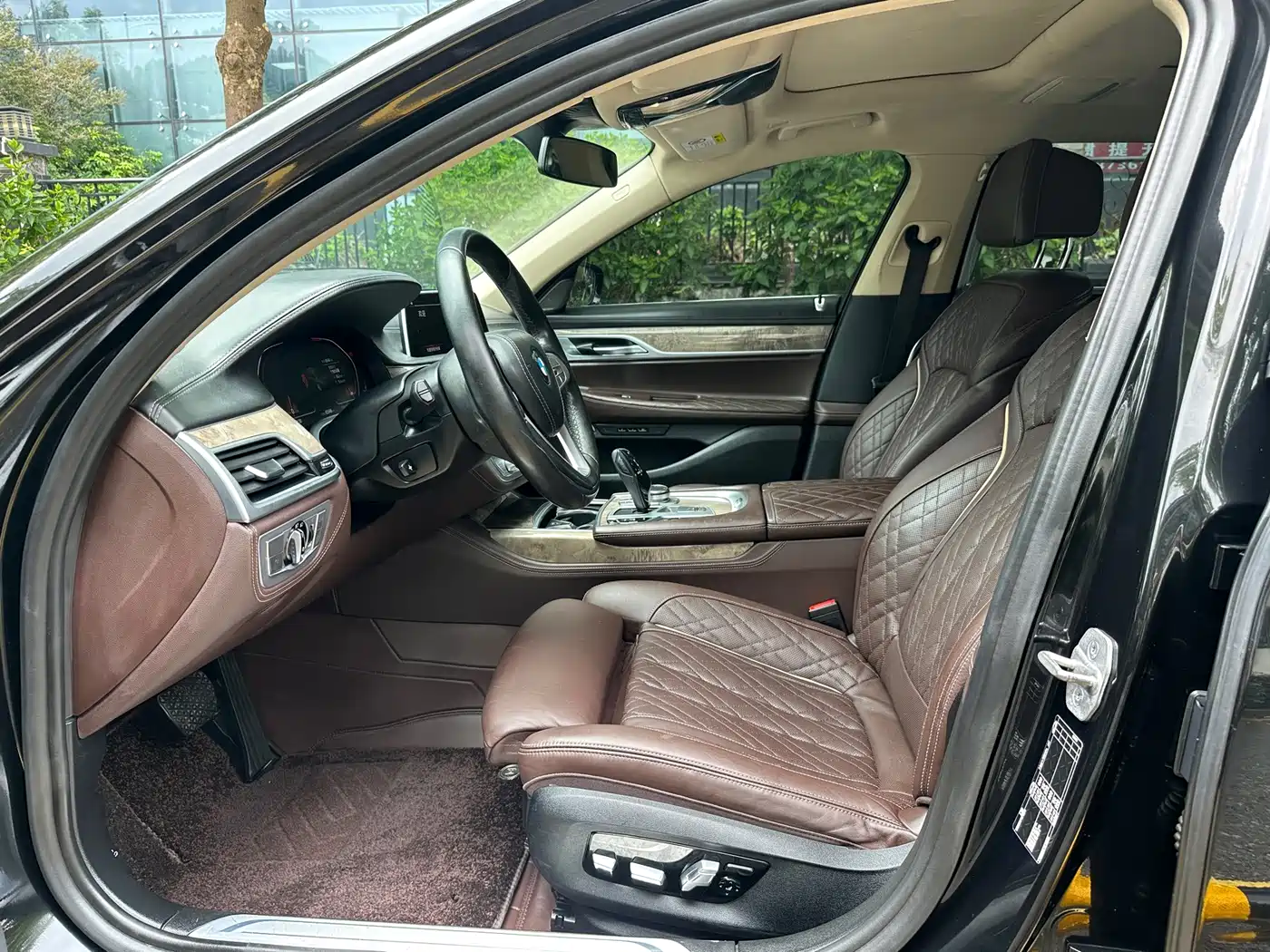 BMW 7 Series 2022 2021 Model 740Li Leading M Sport Package