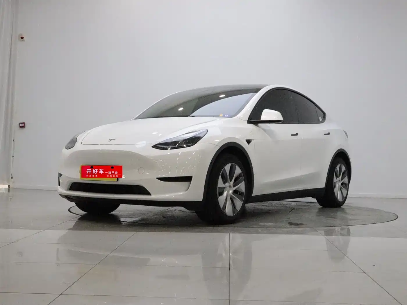 Tesla Model Y 2022 — пригон из Китая