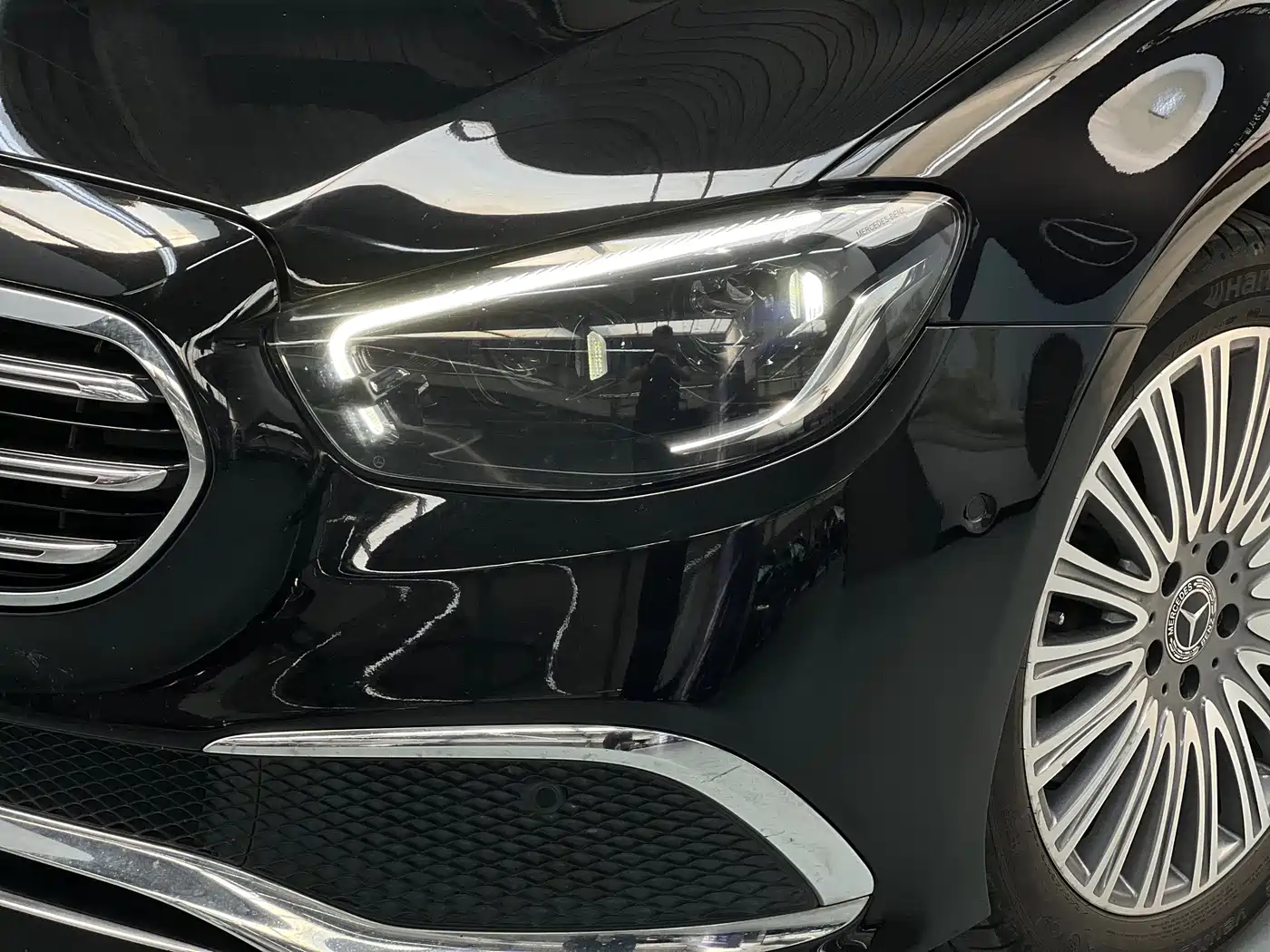 Mercedes-Benz E-Class, миниатюра 3