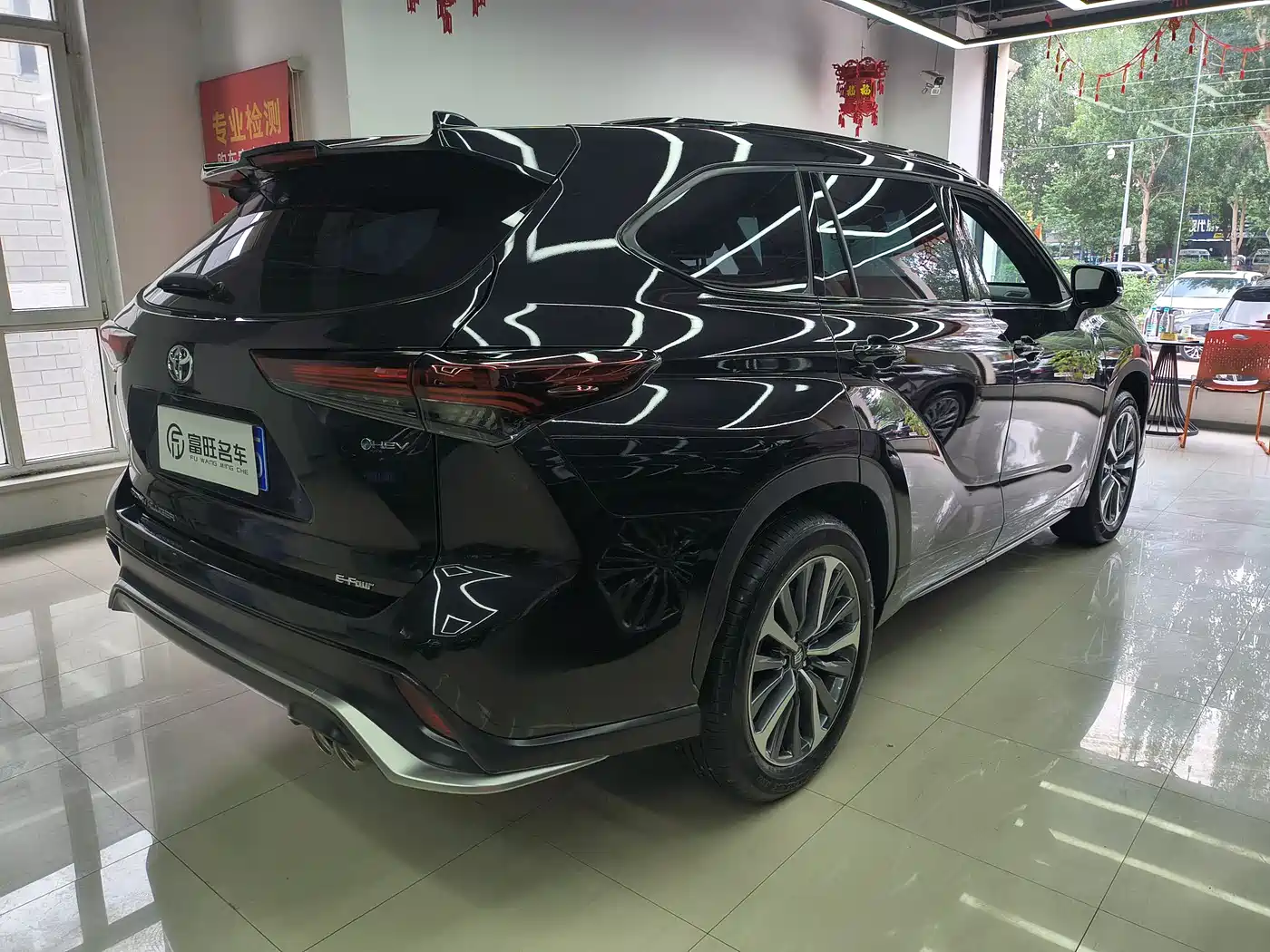Toyota Crown Kluger 2024 2.5L HEV 4WD Luxury Edition фото 5