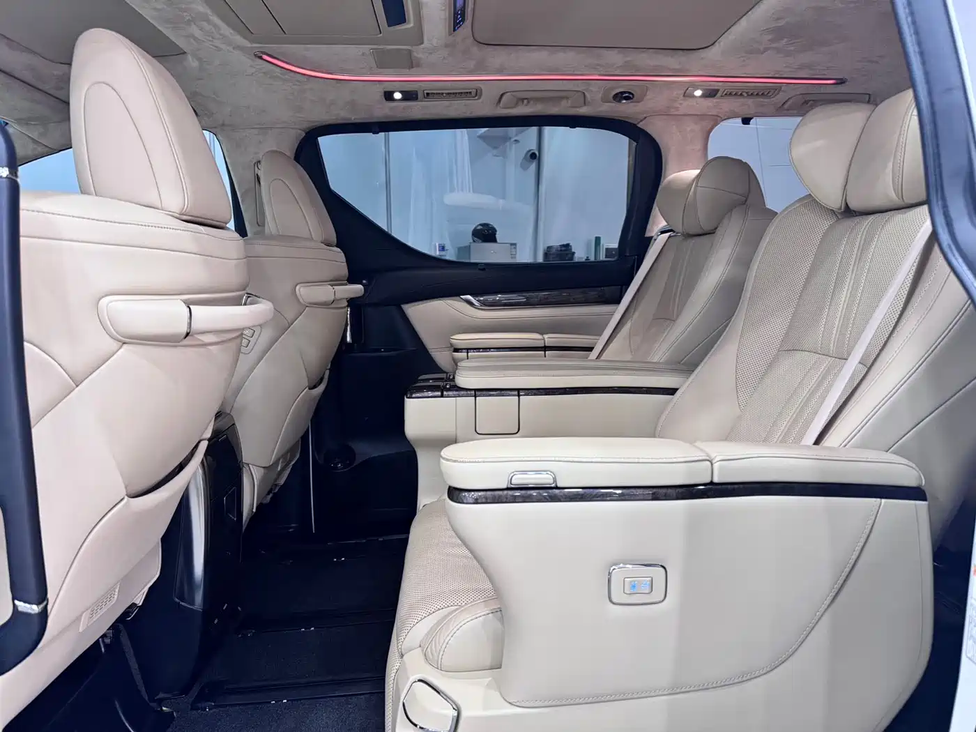 Toyota Alphard 2018 Facelift 3.5L Premium Edition фото 12