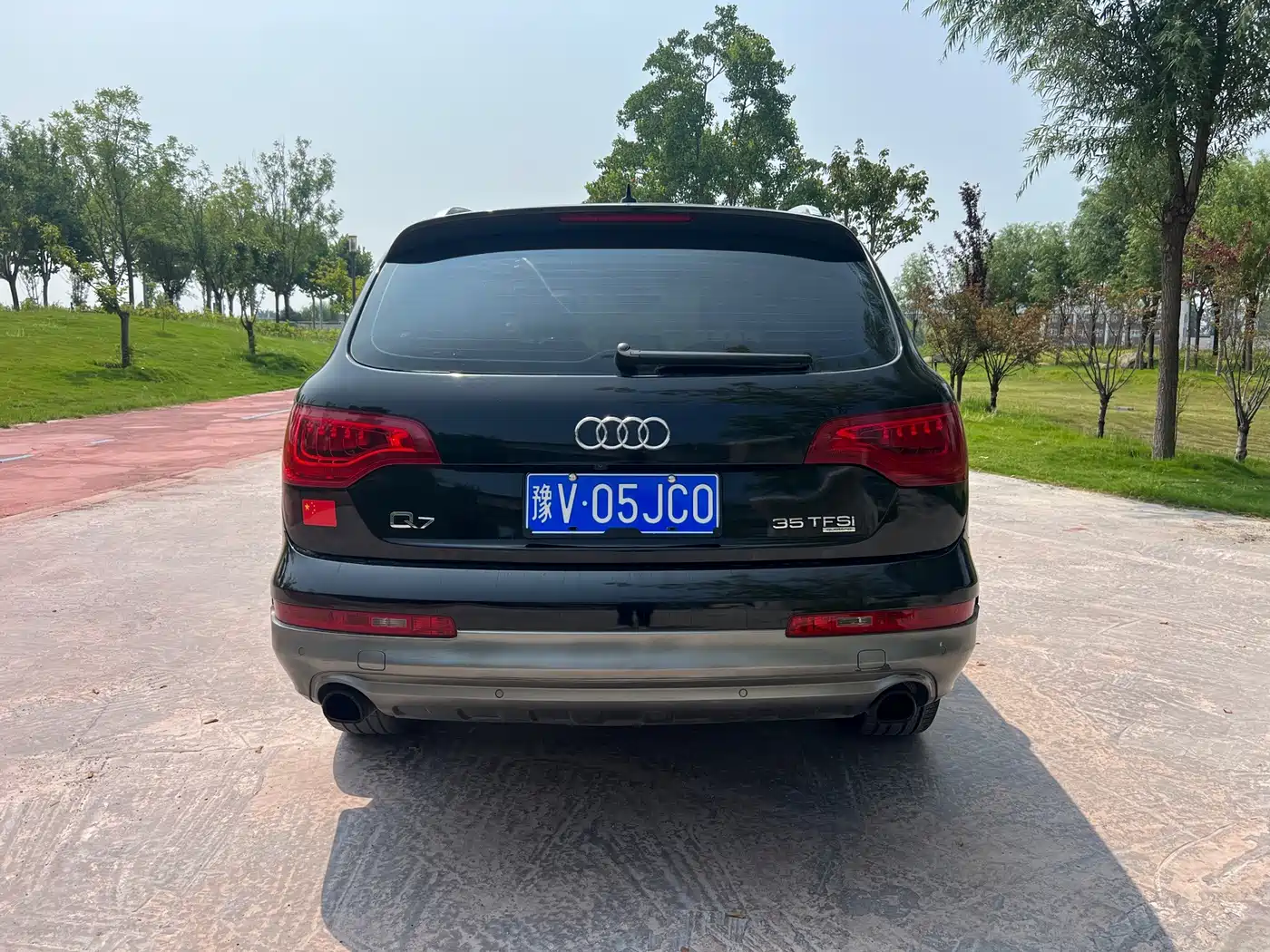 Photo 5 - Audi Q7