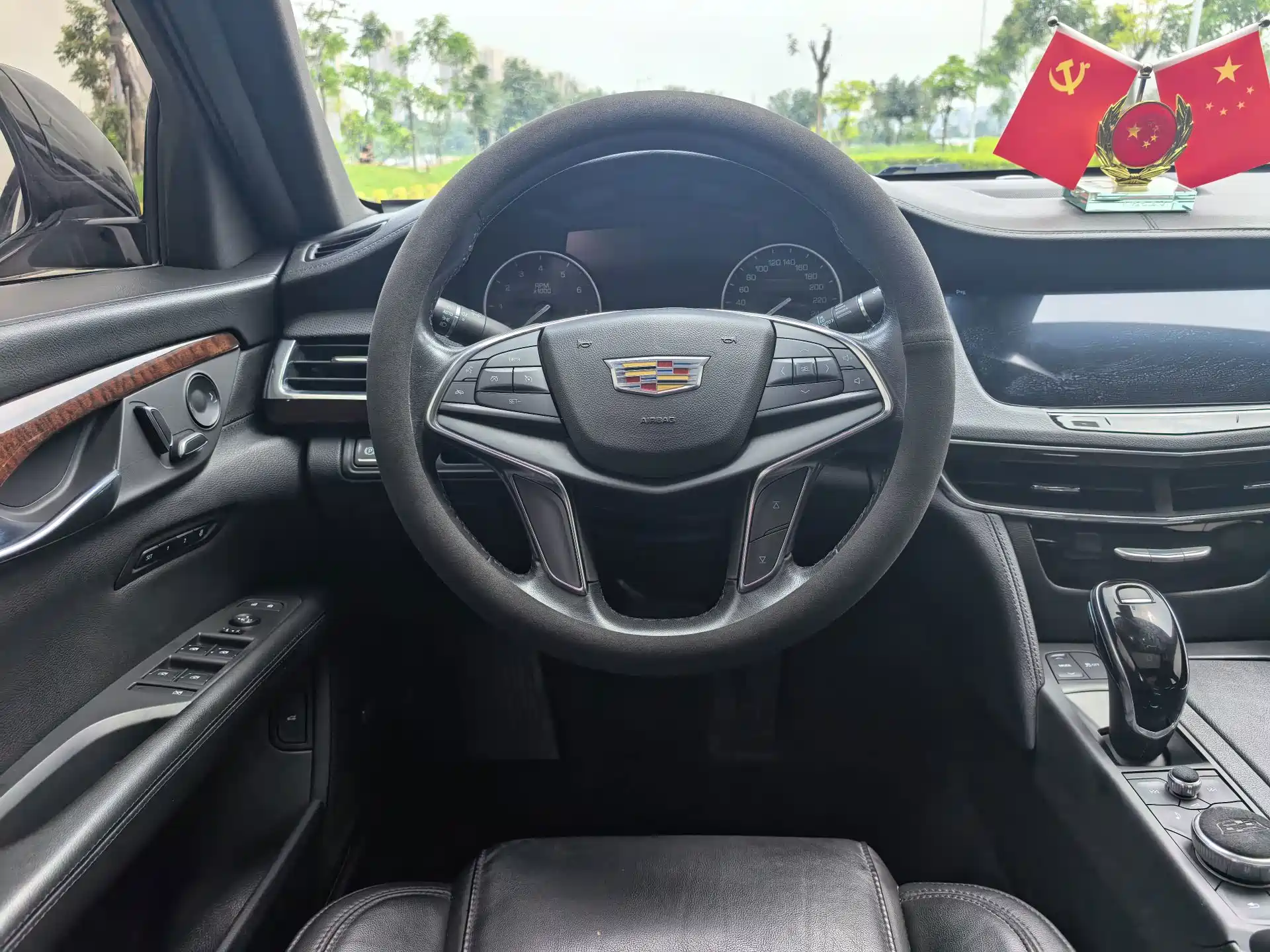 Фото 19 - Cadillac CT6
