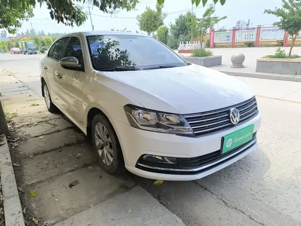Volkswagen Lavida 2015 230TSI DSG Comfort Edition фото 4