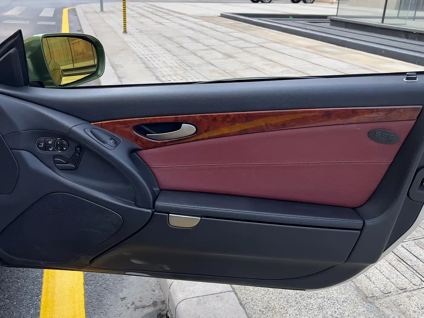 Mercedes-Benz SL-Class 2010 SL 300 фото 18