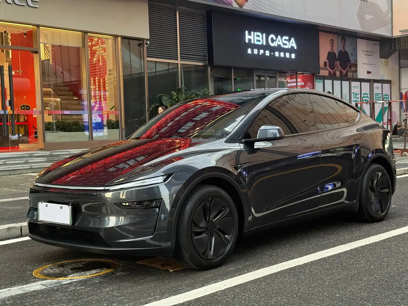 Tesla Model Y 2025 Rear-Wheel Drive