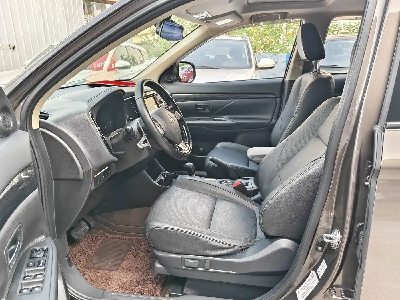 Mitsubishi Outlander (Import) 2016 2016 2.4L 4WD Elite 7-seater
