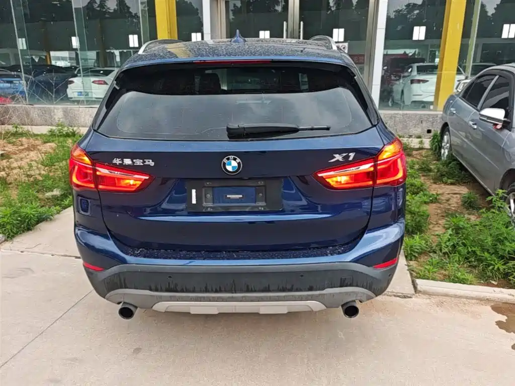 BMW X1 2018 sDrive20Li Leading Model фото 6