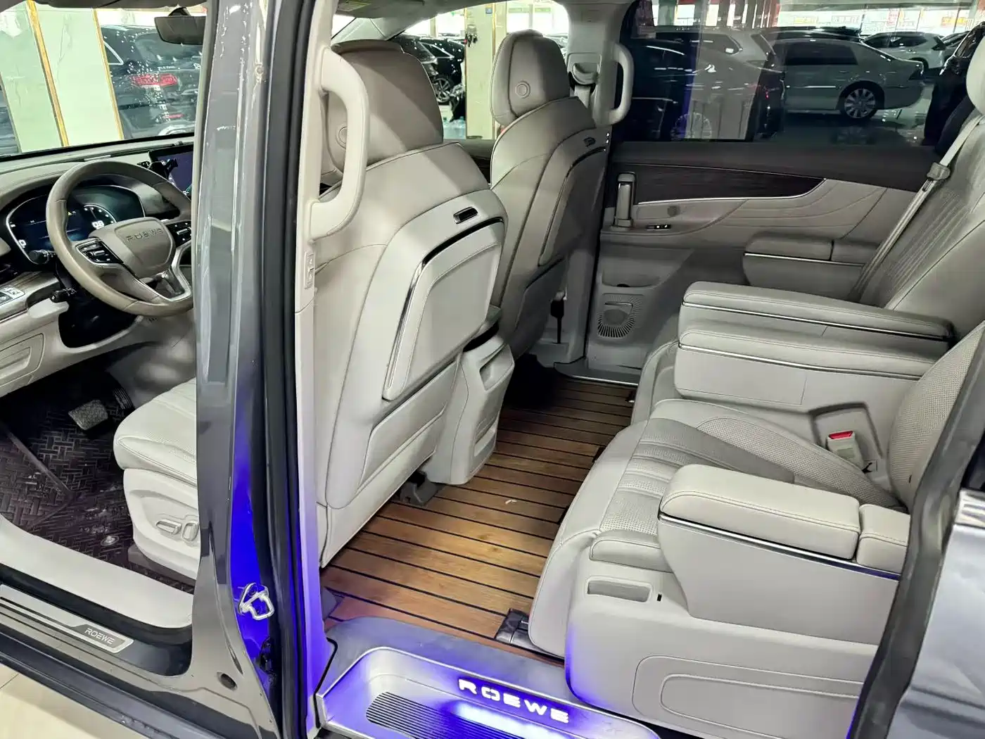 Roewe iMAX8 2023 2023 400TGI Cross Edition