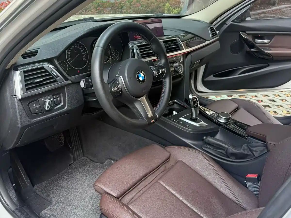 BMW 3 Series 2019 320Li Fashion Type фото 2