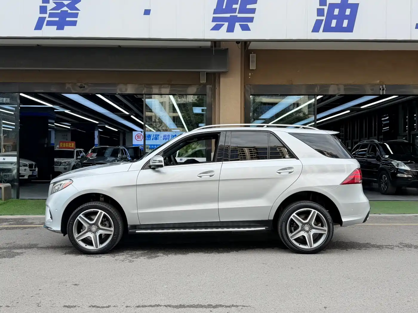 Mercedes-Benz GLE 2015 GLE 350 d 4MATIC фото 11