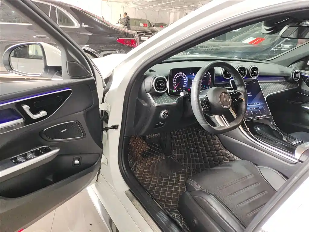 Mercedes-Benz C-Class 2022 C 200 L Sport Version фото 16