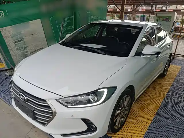  Hyundai Elantra 2016 1.6L Auto Smart·Luxury Edition