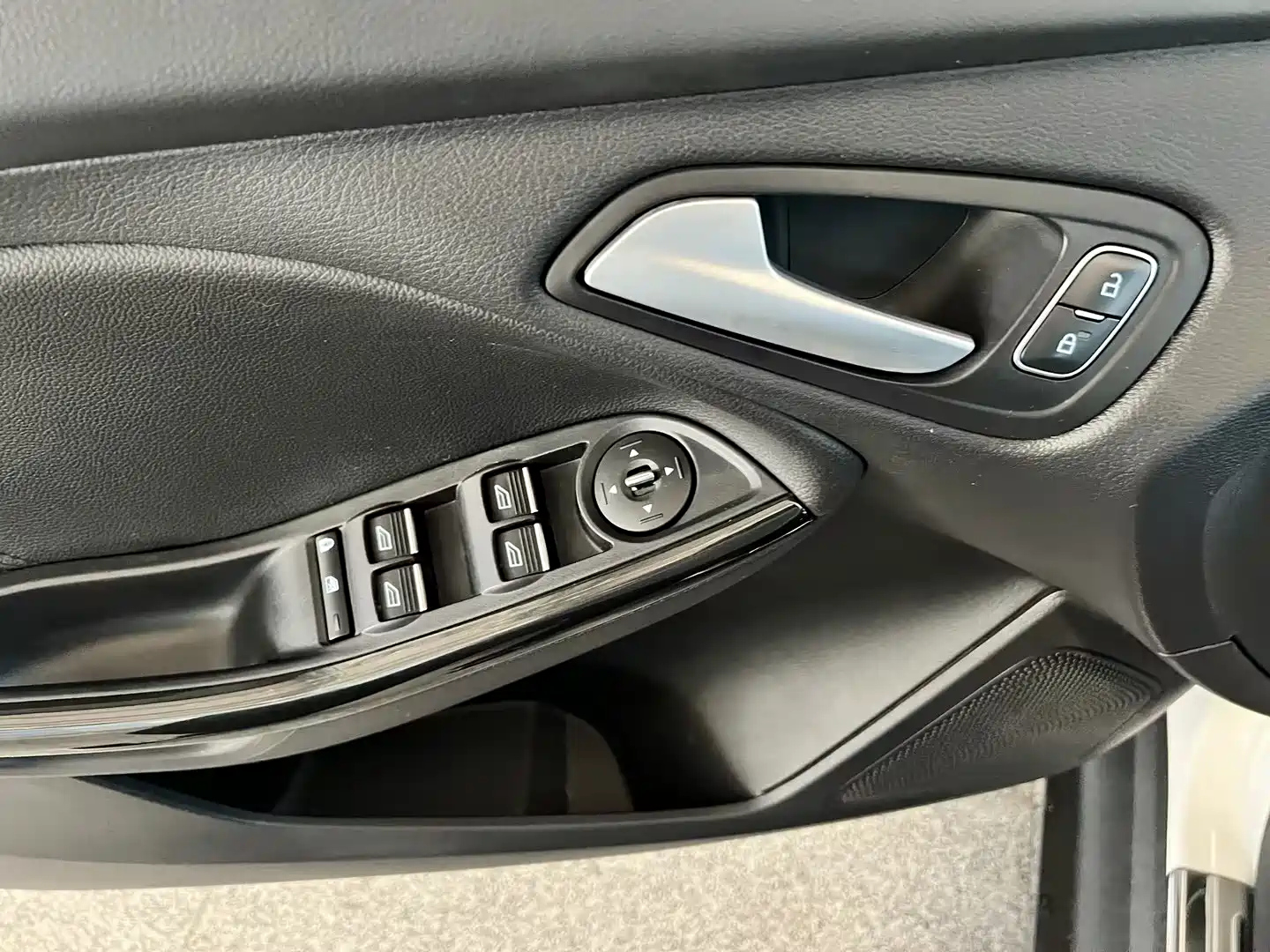 Фото 5 - Ford Focus