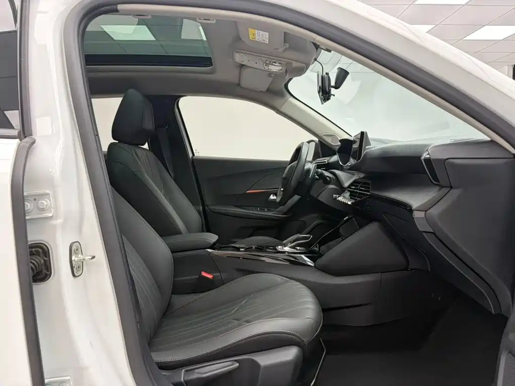 Peugeot 2008 2023 2022 230THP THE ONE