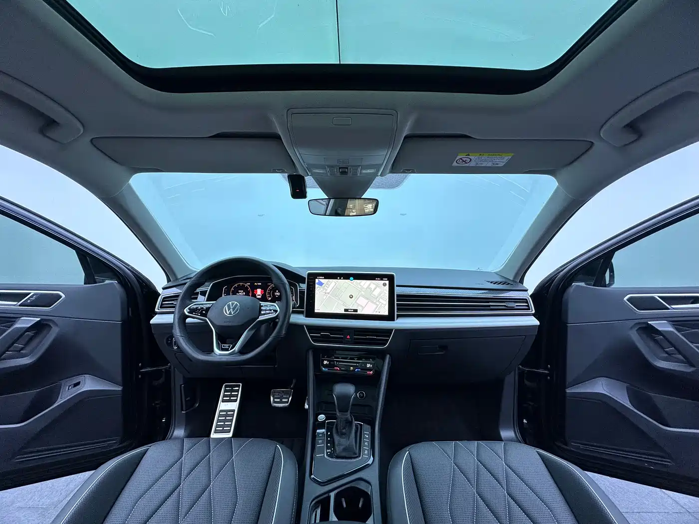 Volkswagen Tiguan L 2023 330TSI Auto 2WD R-Line Premium Edition фото 11