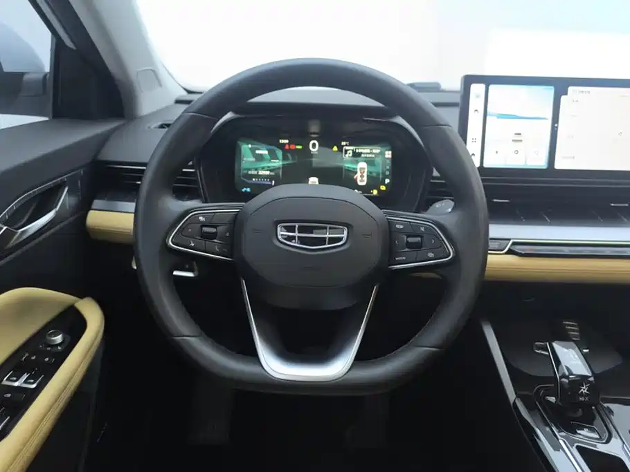 Geely Emgrand L HiP 2024 2024 Model Soaring Dragon Edition 1.5TD-DHT Pro 100KM Excellence Type