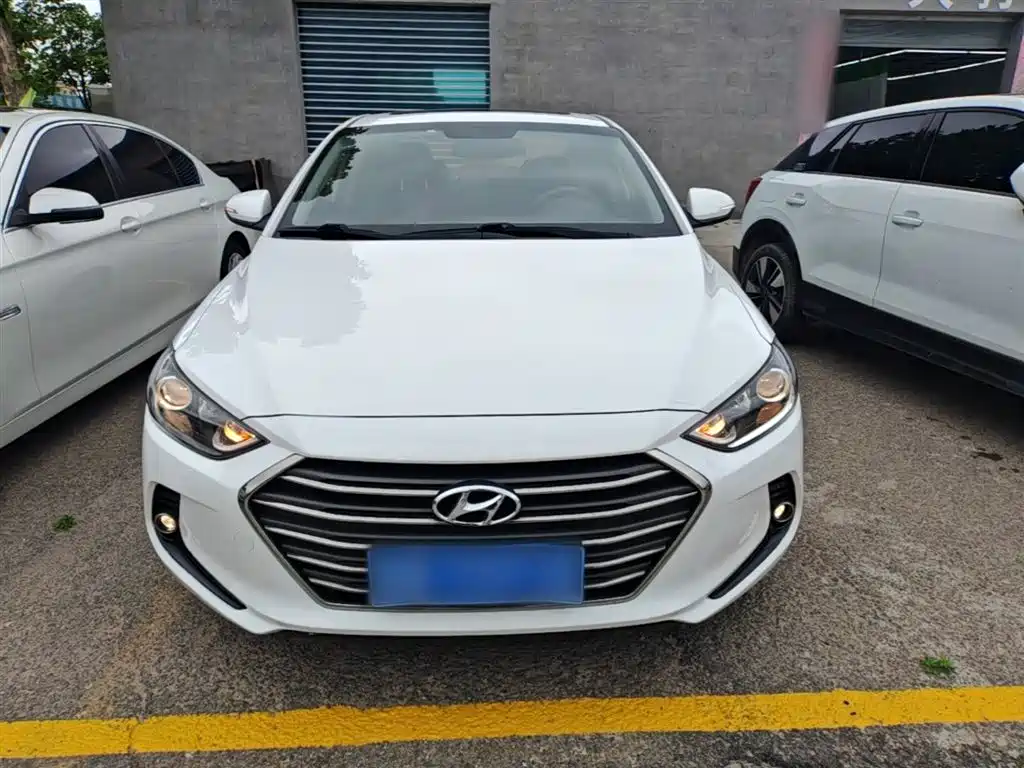Hyundai Elantra 2016 Model 1.6L Automatic Smart Elite фото 3