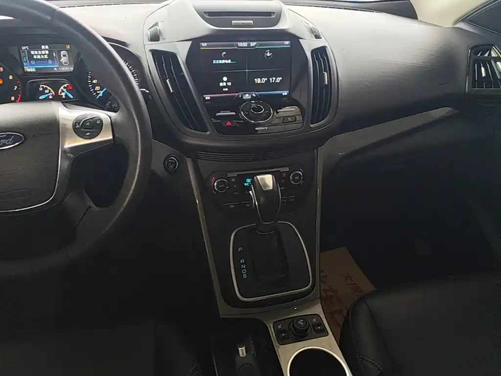 Фото 9 - Ford Kuga