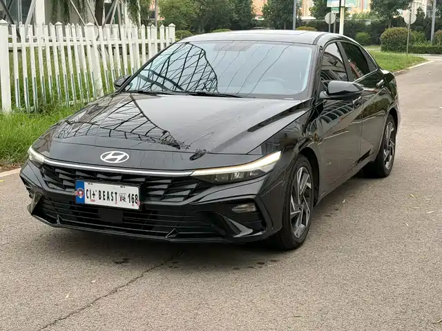  Hyundai Elantra 2023 1.5L CVT GLX Elite Edition