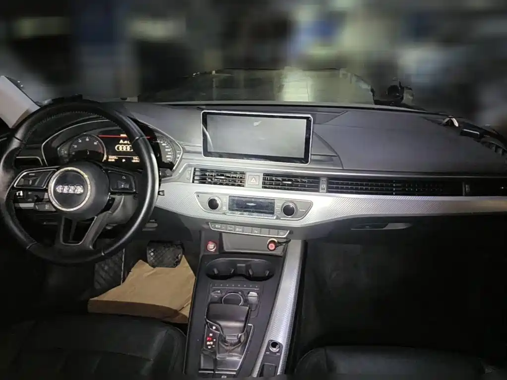 Photo 12 - Audi A4L