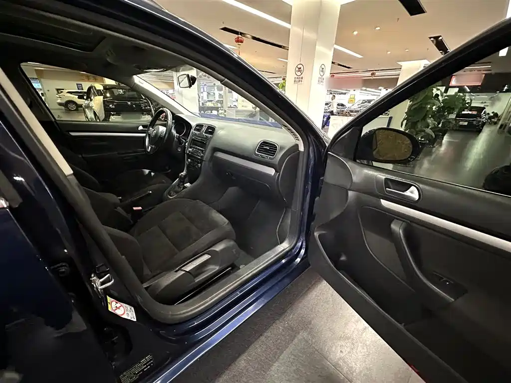 Volkswagen Golf (Import) 2011 1.4TSI Comfort Wagon фото 22